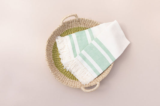 Housewarming Gifts | Green round tray & Napkins